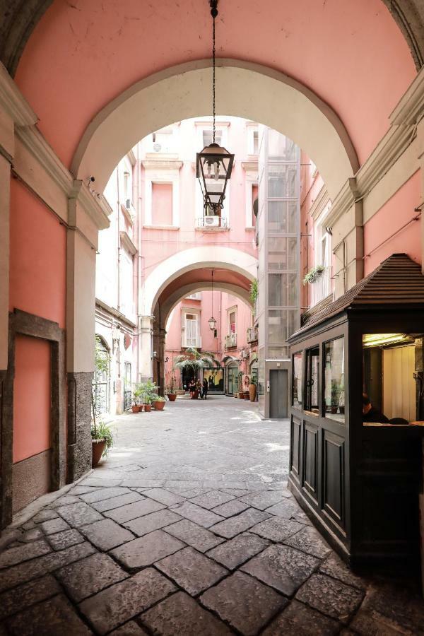 Toledo 16 Luxury Suites Napoli Eksteriør billede
